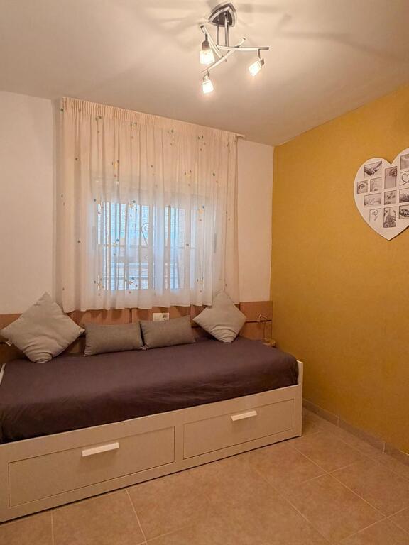 2°dormitorio,con cama pequeña que se puede transformar en cama de matrimonio 
