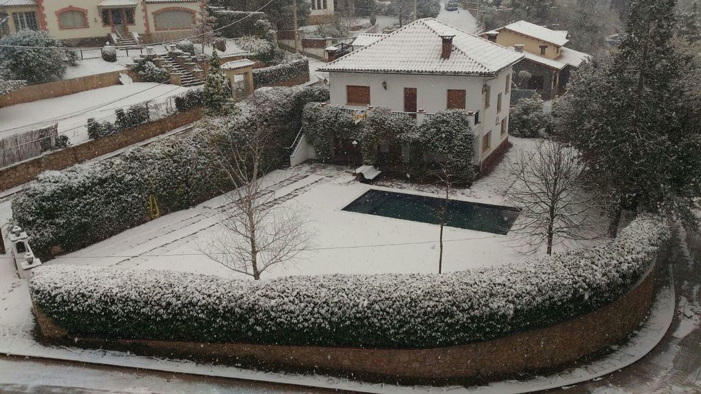 Our house in day that snowed