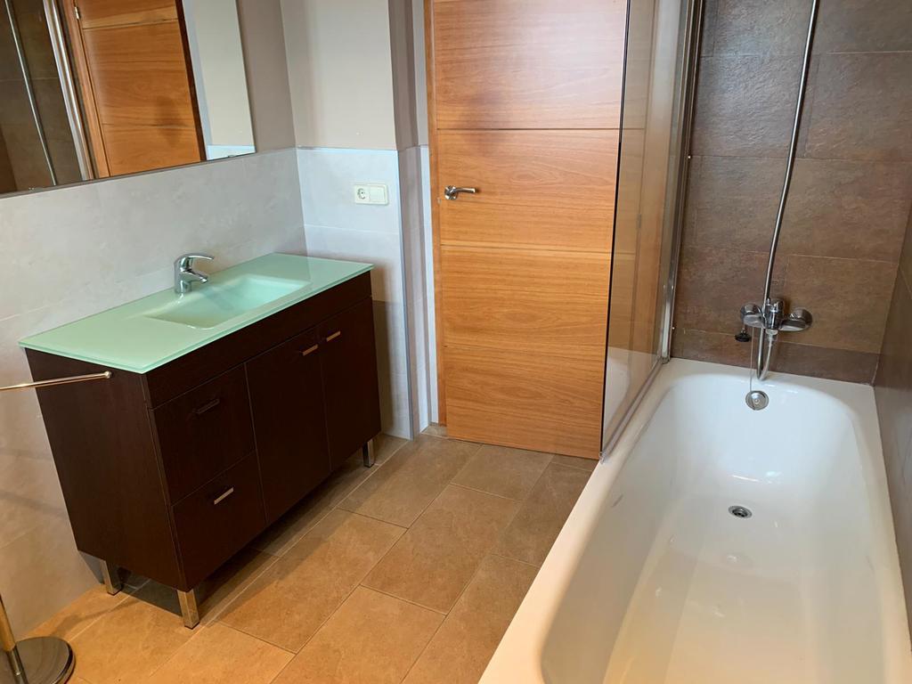 Bathroom first floor