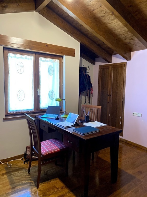 In the second floor we have a confortable office