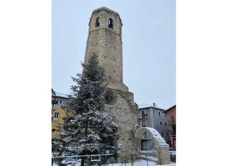Puigcerdà bell tower, a singular place, there is no church