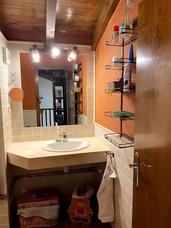 Second floor bath room