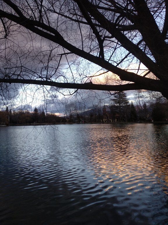 Sunset in Puigcerda lake