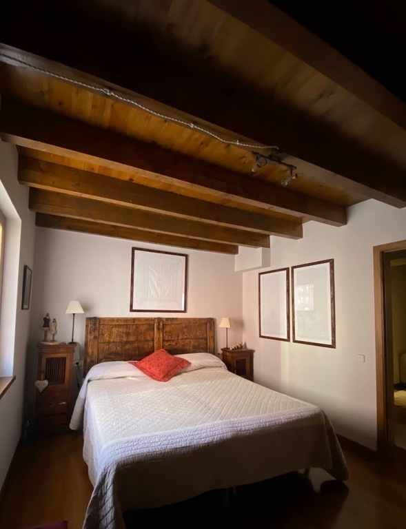 bedroom 2, in the main floor