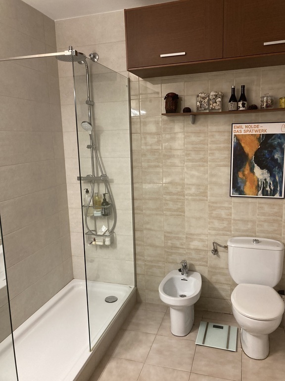 Main bathroom