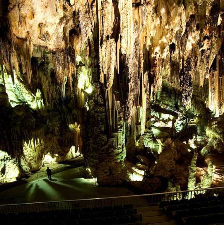 Nerja, Caves