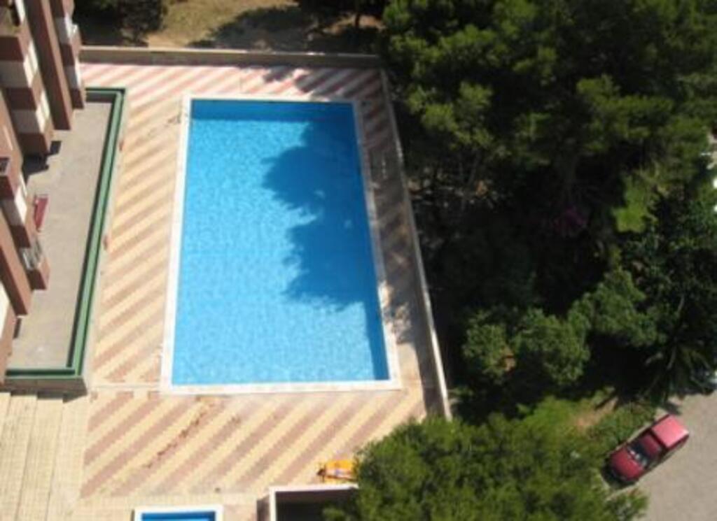 pool on the first floor 