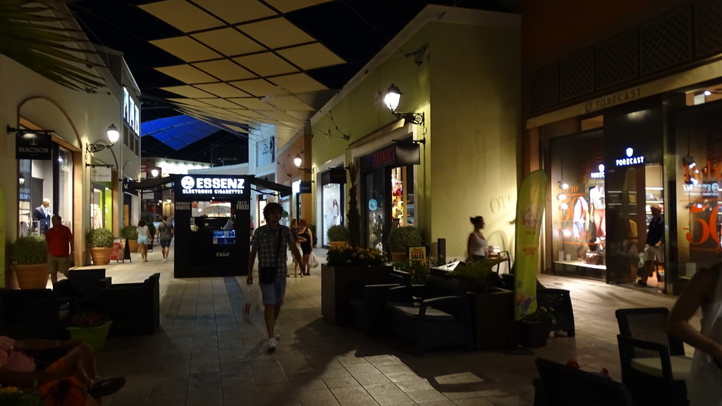 A very  big shopping center for shopping, eating ads spending your free time. It has wifi free