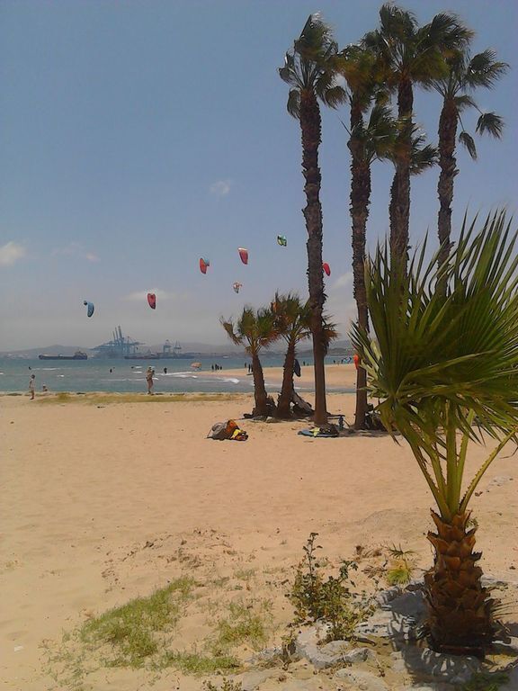 Kite surfing on Palmones beach