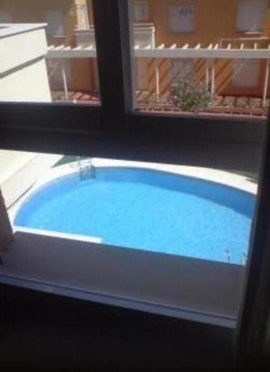 piscina adultos, desde el dormitorio matrimonio