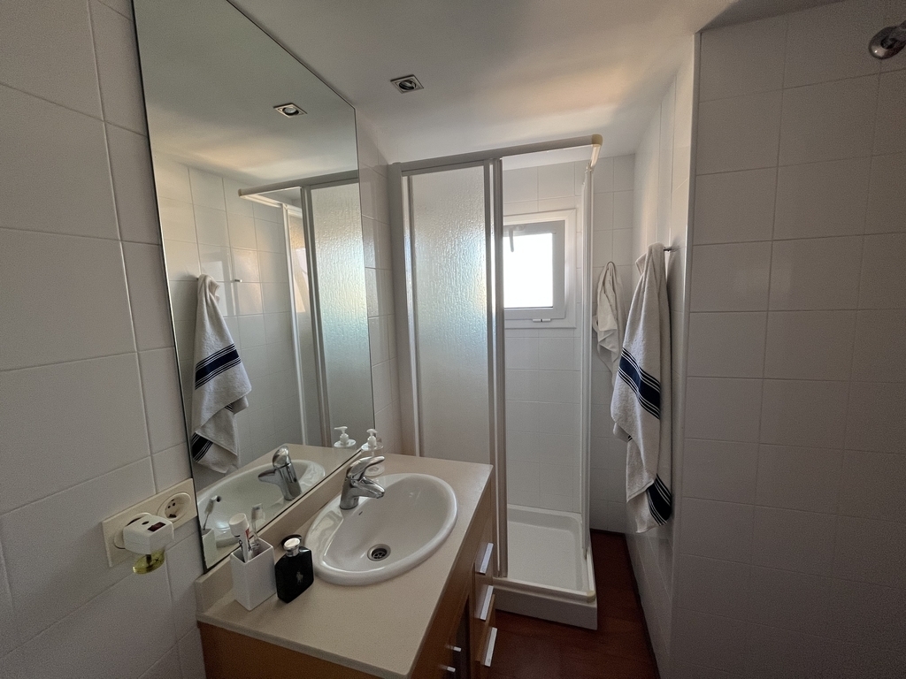 Master bedroom bathroom