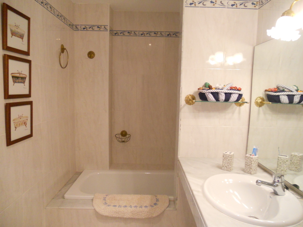 Master bedroom bathroom