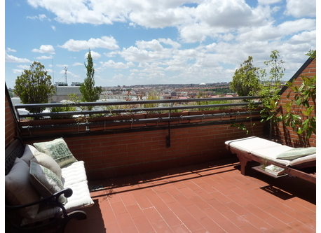 Terrace with unobstructed views of the city and privacy