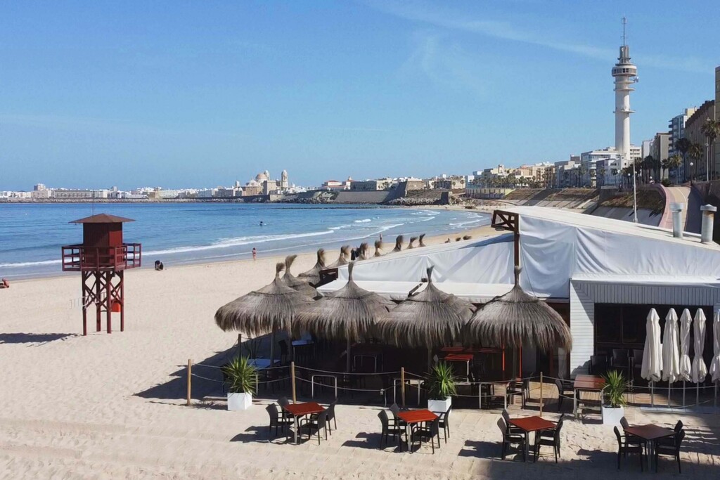 Chiringuito Tirabuzón on the beach near home
