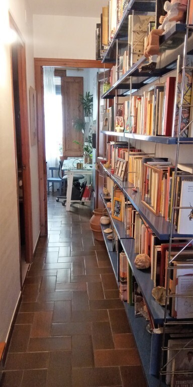 The corridor to the Minerva's room and the balcony