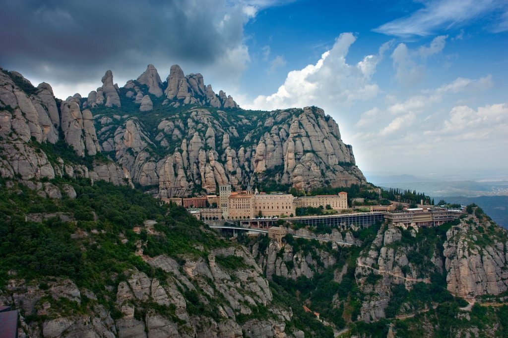 Montserrat Mountain with monastery (1h) - reachable by car and train 