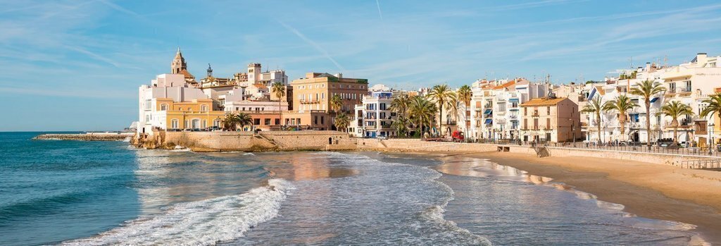 There is much more than Barcelona! City of Sitges (40min by car / 1h train)