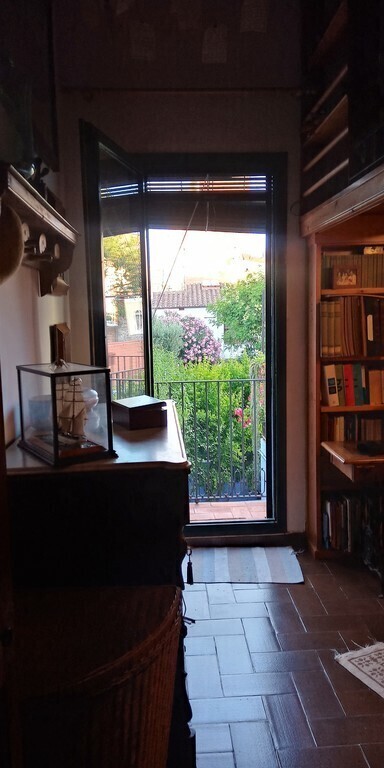 Exit to the back terrace