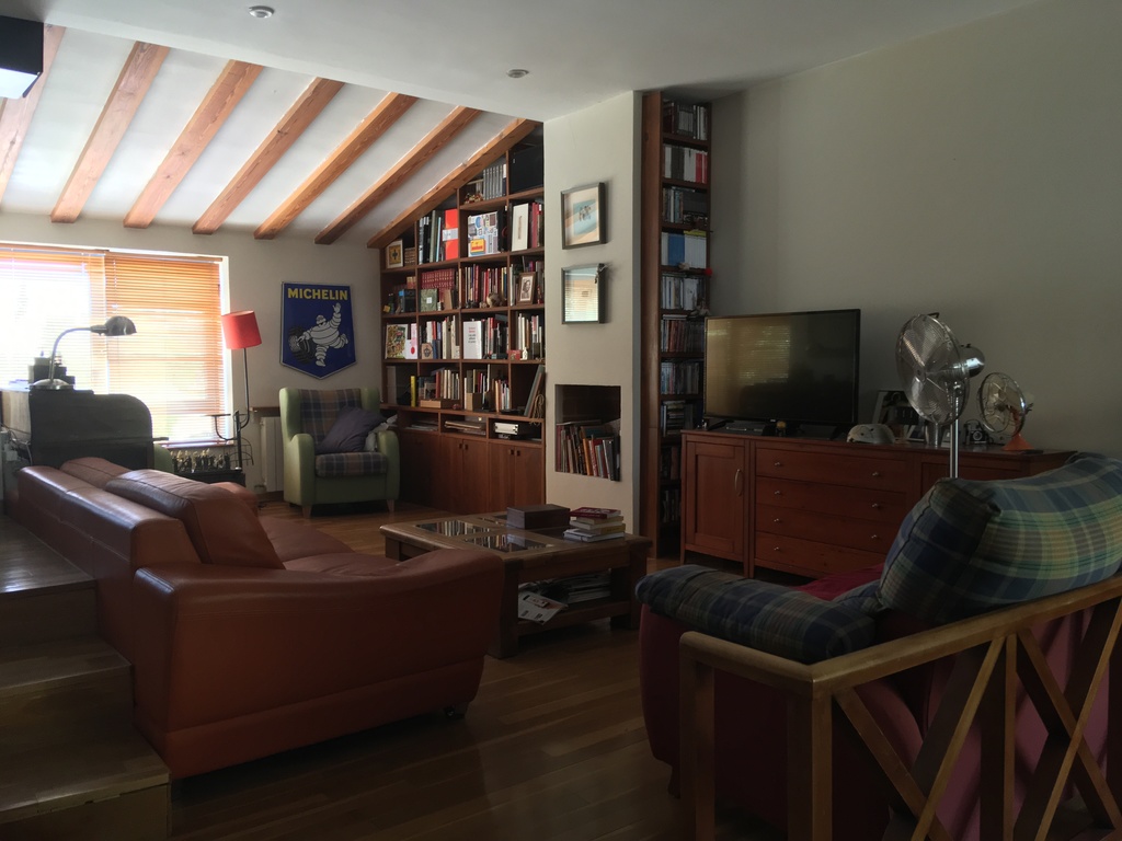 Jábaga; Cuenca, Salón