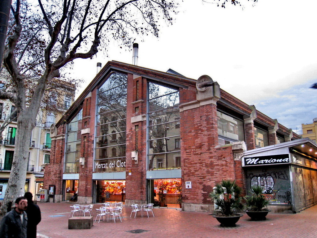Mercat del Clot (food market)