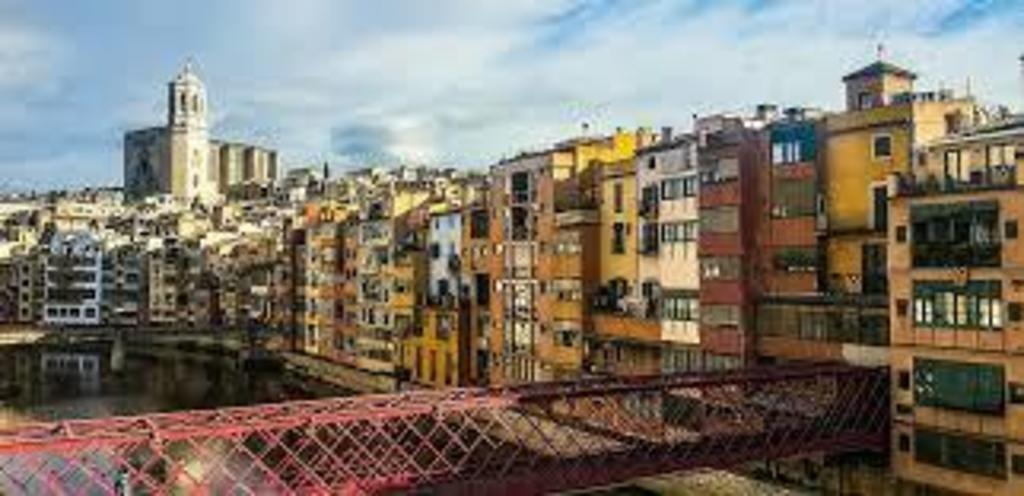 Girona, cases del Riu 