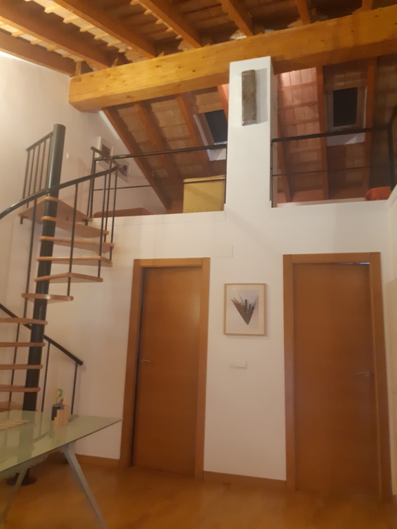 Escalera para subir al altillo - Stairs to the attic