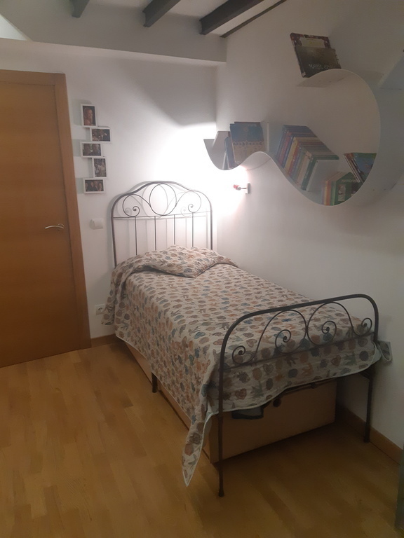 Dormitorio individual en el primer piso - Individual bedroom on the first floor