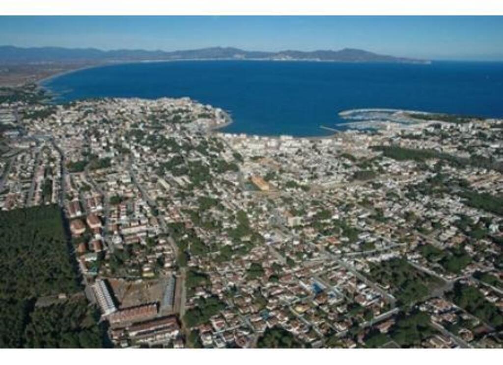 L'Escala and Roses bay