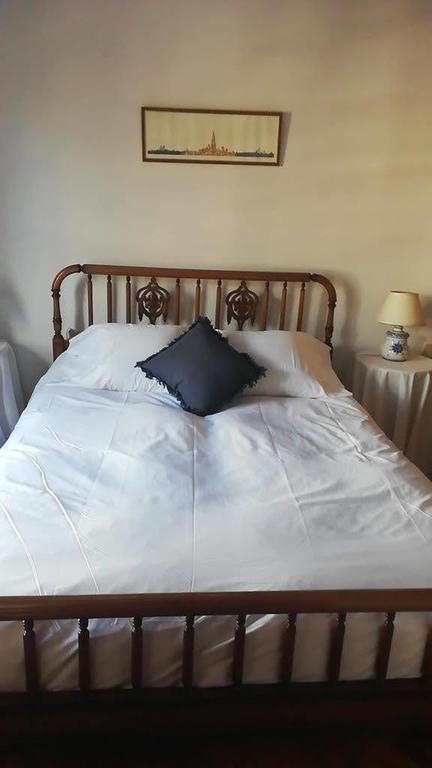 Double room (room 4 upstairs)