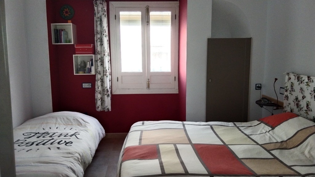 Dormitorio planta baja / Beedrom downstairs