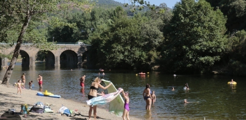 Pinofranqueado pegado a la Sierra de Gata, Hurdes. 18 minutes