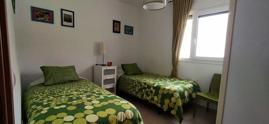 90-cm beds. Bedroom 2