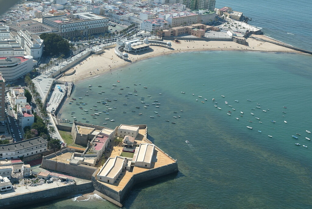 Playa de La Caleta en Cádiz.