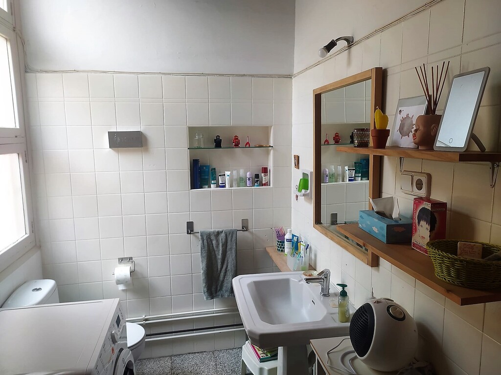 Bathroom with bathtub