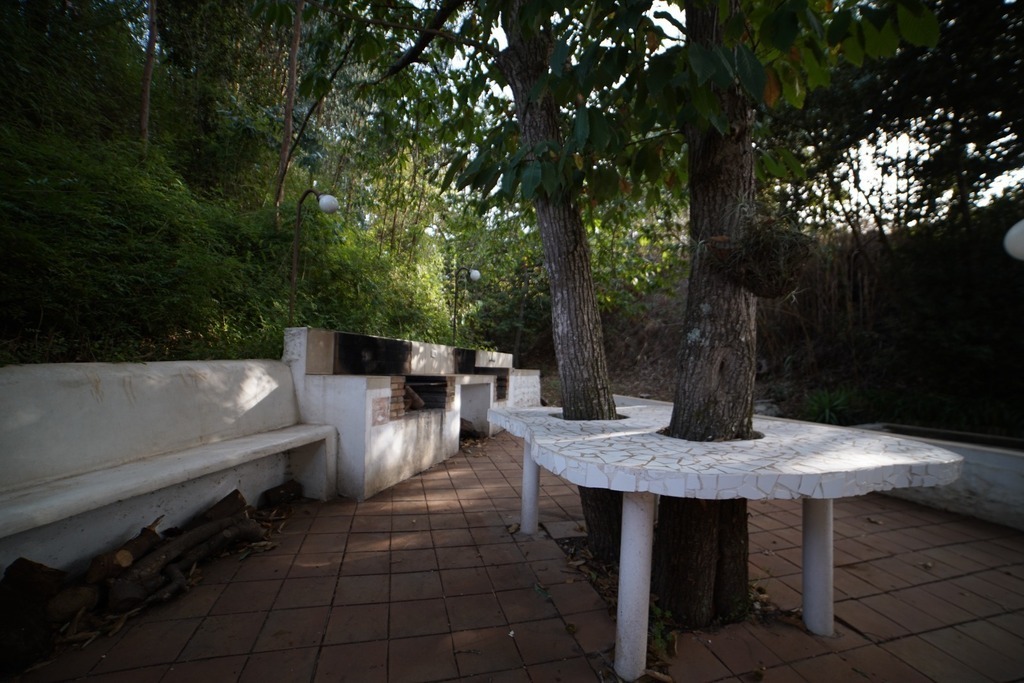 Patio superior zona de la barbacoa