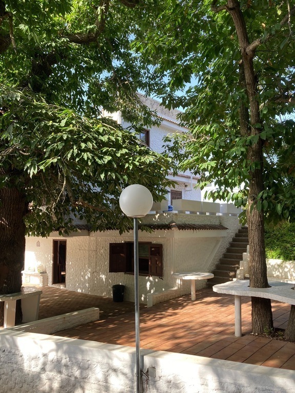 Patio superior zona de la barbacoa