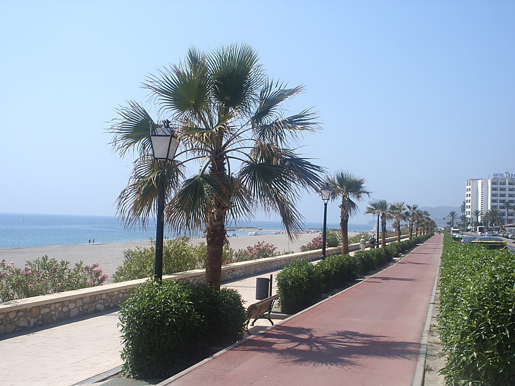 promenade in front of our flat. 