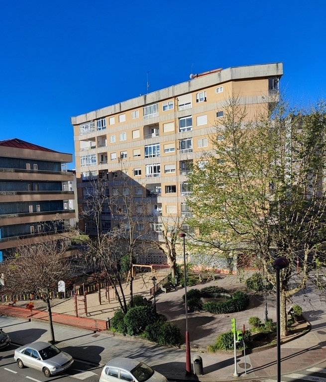 Parque infantil. Vistas desde balcón de la cocina.