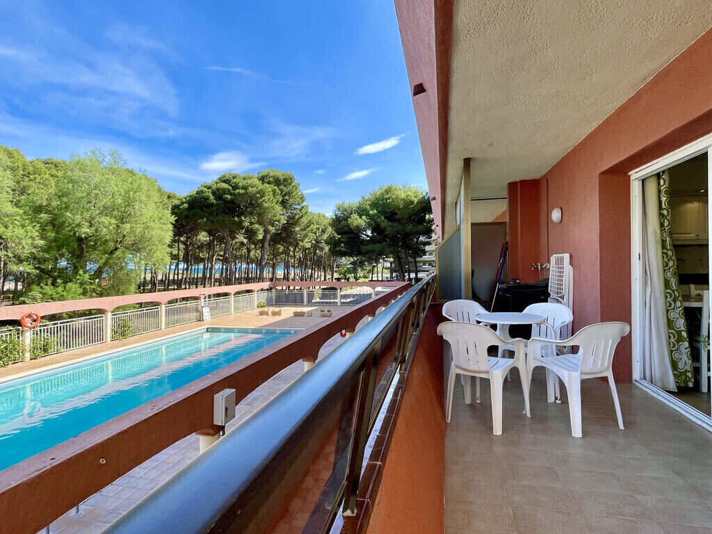 Terraza a la piscina