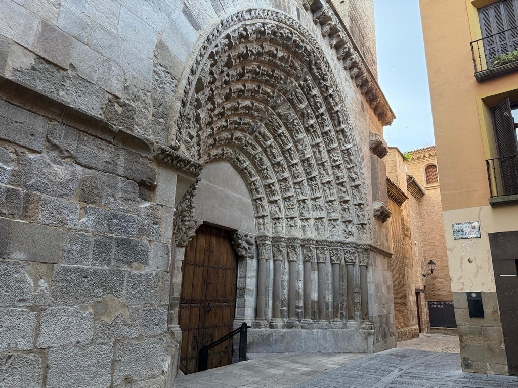 Catedral Siglo XII Puerta del Juicio