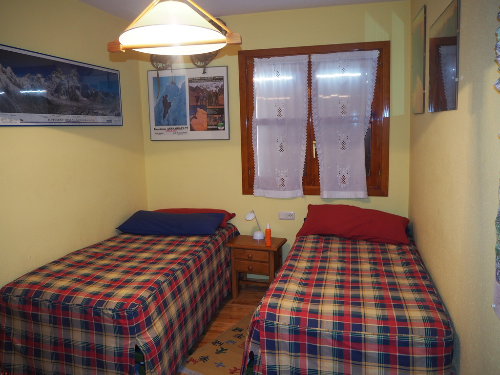 Dormitorio con literas