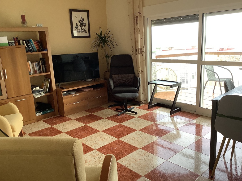 Living romo with tv and wi_fi