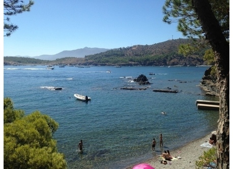 The coast of Llança