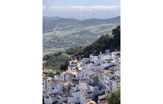 Casares, Village