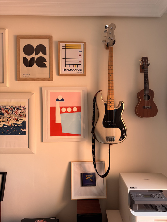 Estudio Room, close up  3