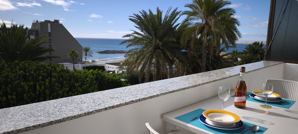 Terraza con vistas al mar.