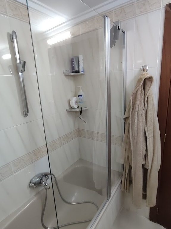 Baño 1, con bañera