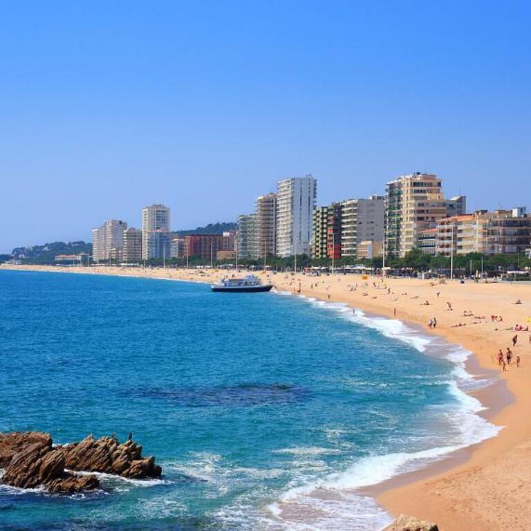 Playa Grande, Costa Brava. 
