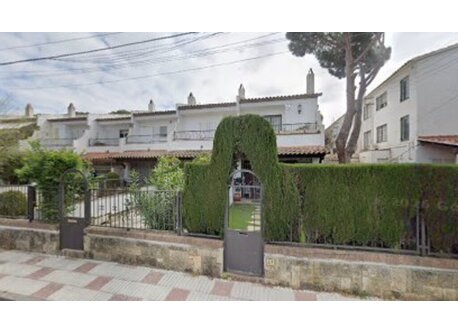 Chalet familiar, Av Madid 45 (nuestra vivienda de intercanvio)