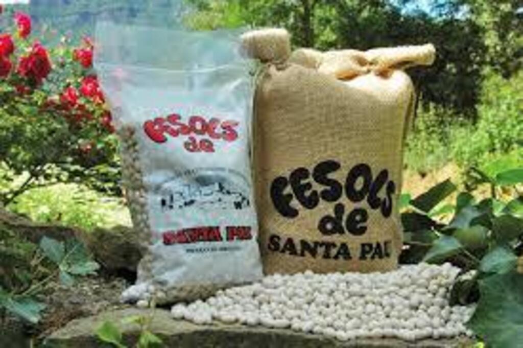 Gastronomia de Santa Pau, "Fèsols de Santa Pau" (1h en coche). 